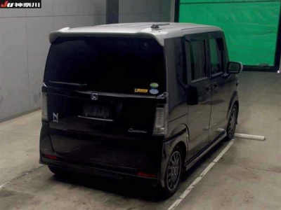 HONDA N BOX CUSTOM