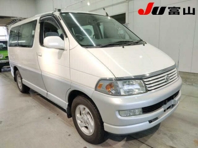TOYOTA HIACE REGIUS