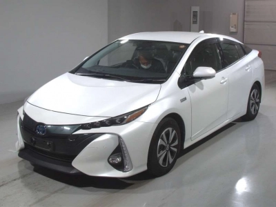 TOYOTA PRIUS PHV