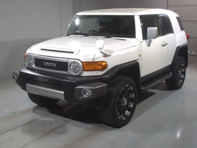 TOYOTA FJ CRUISER