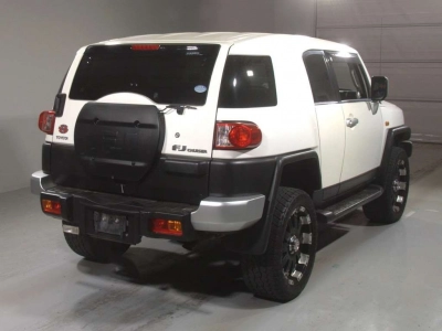 TOYOTA FJ CRUISER
