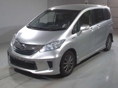 HONDA FREED HYBRID