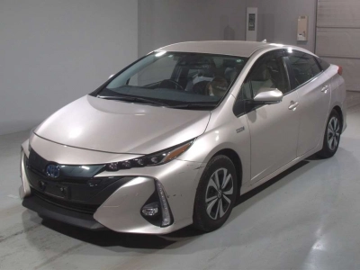 TOYOTA PRIUS PHV