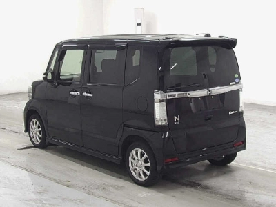 HONDA N BOX CUSTOM