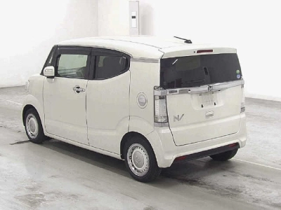HONDA N-BOX SLASH