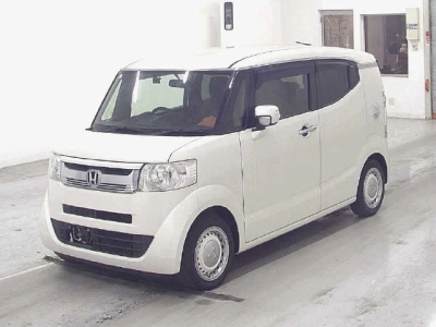 HONDA N-BOX SLASH