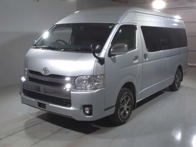 TOYOTA HIACE WAGON