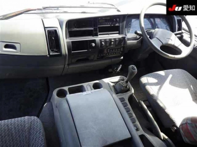 MITSUBISHI FUSO FIGHTER