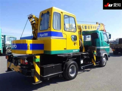 MITSUBISHI FUSO FIGHTER