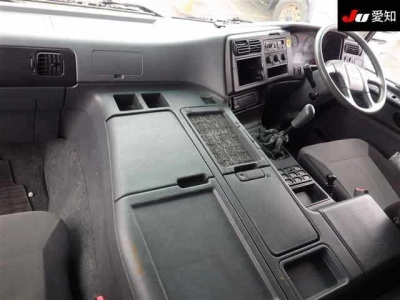 MITSUBISHI FUSO SUPER GREAT