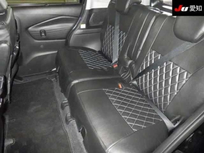 MITSUBISHI DELICA D:2