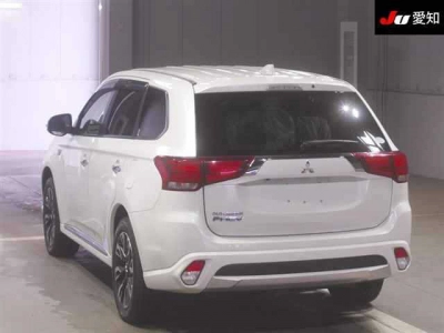 MITSUBISHI OUTLANDER PHEV