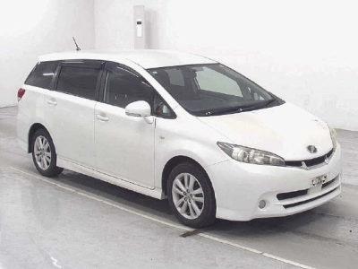 TOYOTA WISH