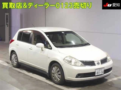 NISSAN TIIDA