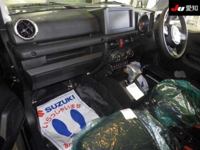SUZUKI JIMNY NOMADE