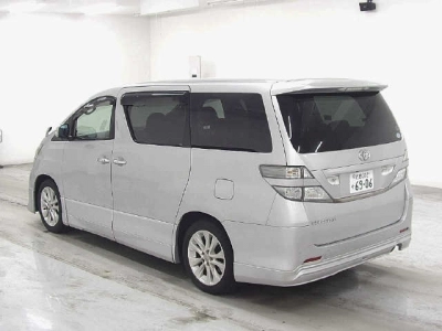 TOYOTA VELLFIRE