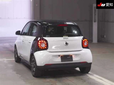 SMART FOURFOUR
