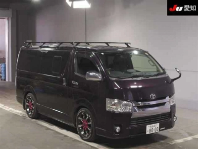 TOYOTA REGIUS VAN