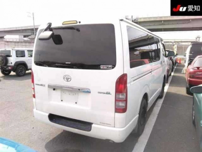 TOYOTA REGIUS VAN