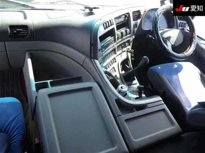 NISSAN DIESEL (UD) QUON