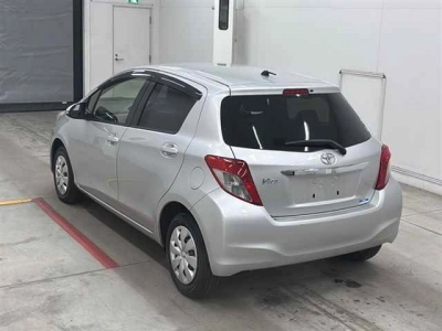 TOYOTA VITZ