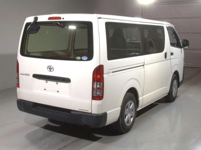 TOYOTA REGIUS VAN