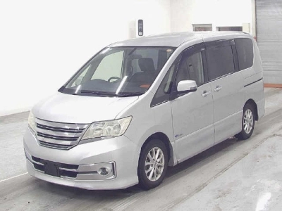 NISSAN SERENA