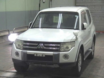 MITSUBISHI PAJERO