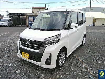 NISSAN DAYZ ROOX