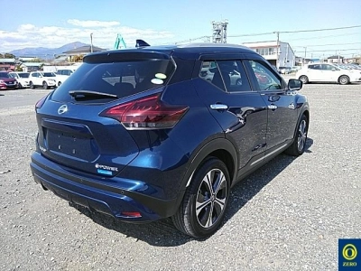 NISSAN KICKS