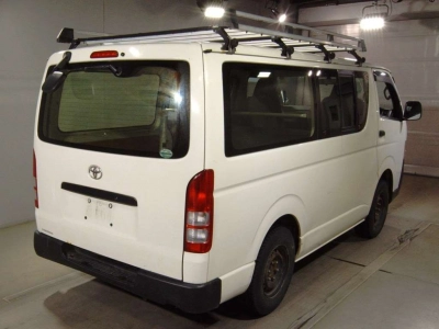 TOYOTA REGIUS VAN
