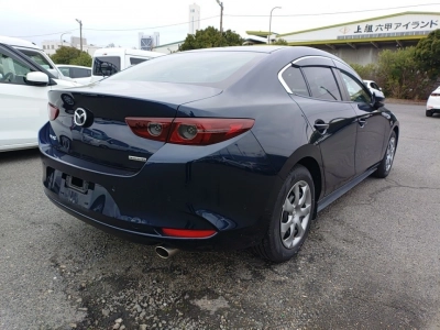 MAZDA MAZDA3