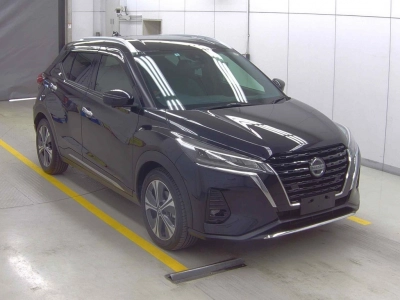 NISSAN KICKS