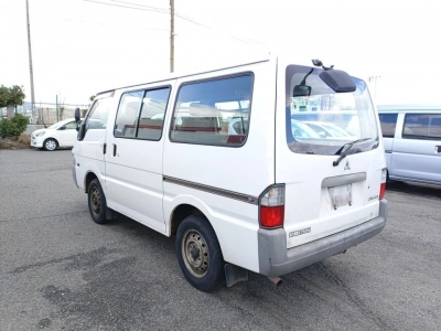 MITSUBISHI DELICA WAGON