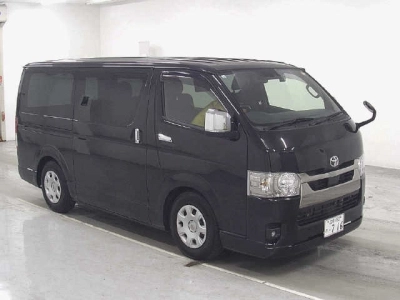 TOYOTA HIACE