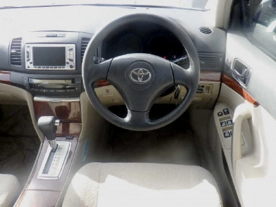 TOYOTA PREMIO