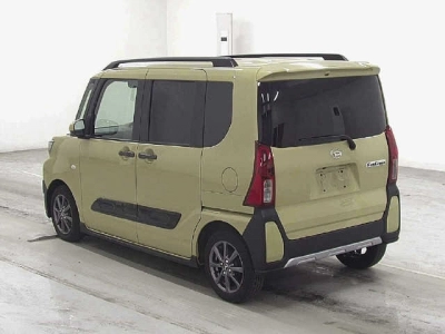 DAIHATSU TANTO FUN CROSS