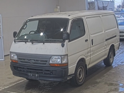TOYOTA HIACE