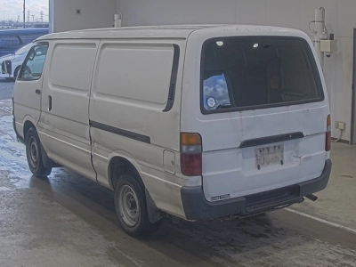 TOYOTA HIACE