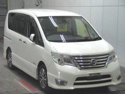 NISSAN SERENA