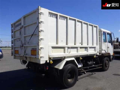 MITSUBISHI FUSO FIGHTER