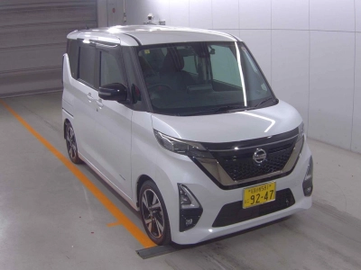 NISSAN ROOX