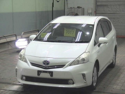 TOYOTA PRIUS ALPHA