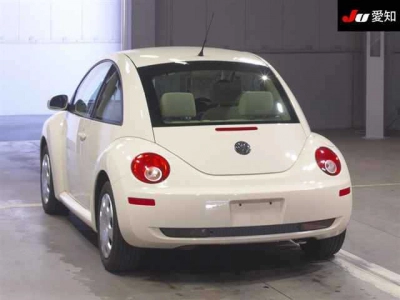 VOLKSWAGEN NEW BEETLE