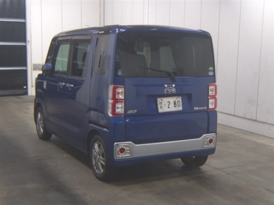 DAIHATSU WAKE