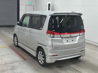 MITSUBISHI DELICA D:2