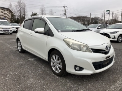 TOYOTA VITZ