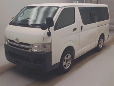 TOYOTA REGIUS VAN