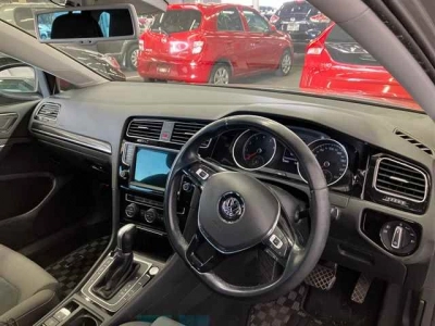 VOLKSWAGEN GOLF VARIANT