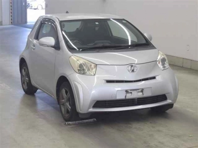 TOYOTA IQ